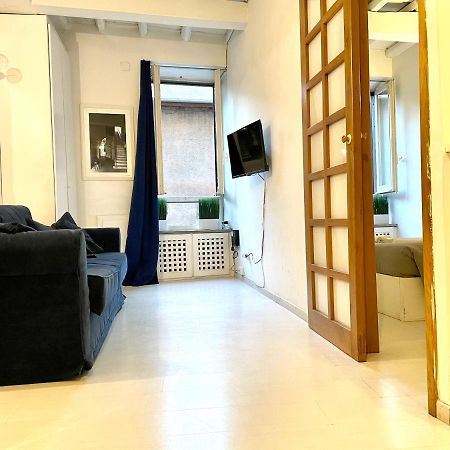 רומא Colosseo 13 Boutique Apartment מראה חיצוני תמונה