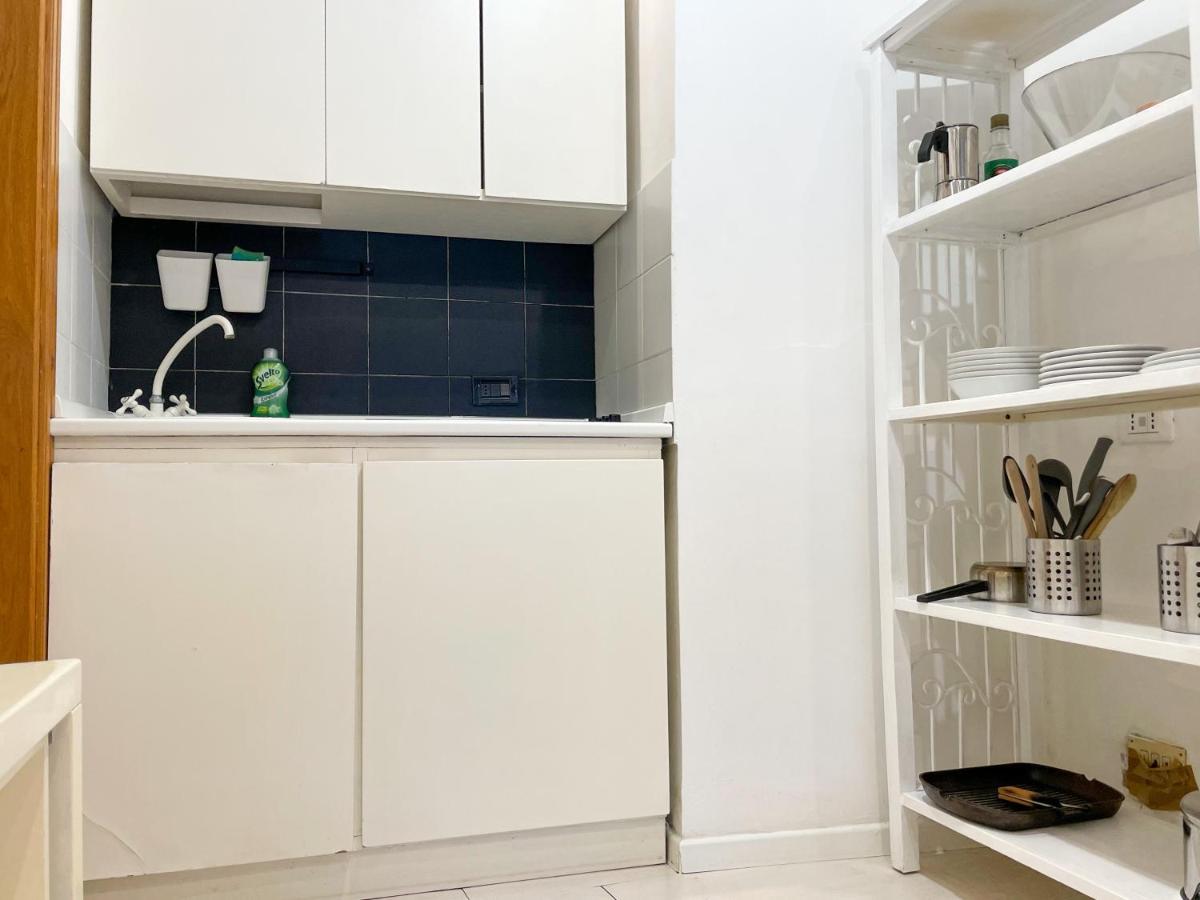 רומא Colosseo 13 Boutique Apartment מראה חיצוני תמונה